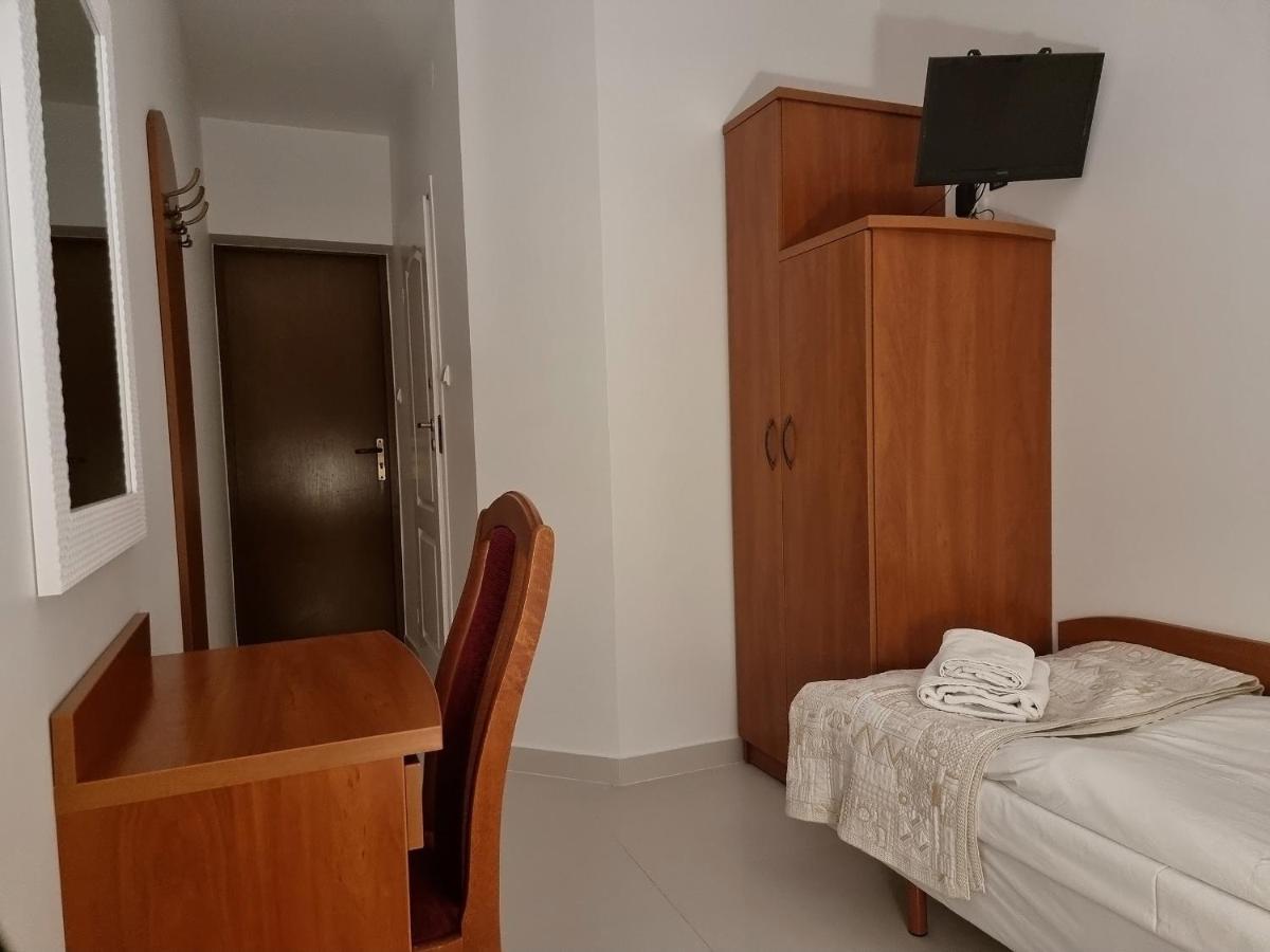 Hotel Jola Września Dış mekan fotoğraf
